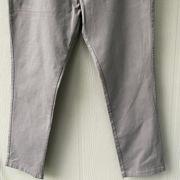 Old Navy Men's Ultimate Slim Dress Pants Size 36x30 Gray - Picture 6 of 7